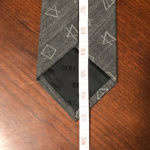 Tie - Picture 5 of 5